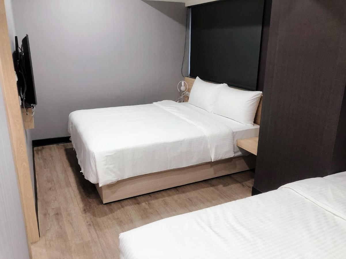 Cy Hotel Тайпей Екстериор снимка
