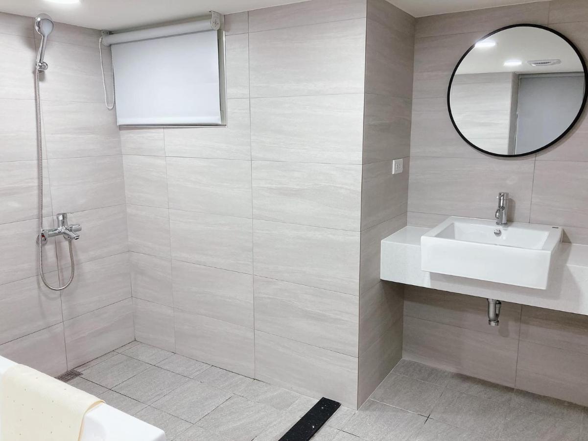 Cy Hotel Тайпей Екстериор снимка