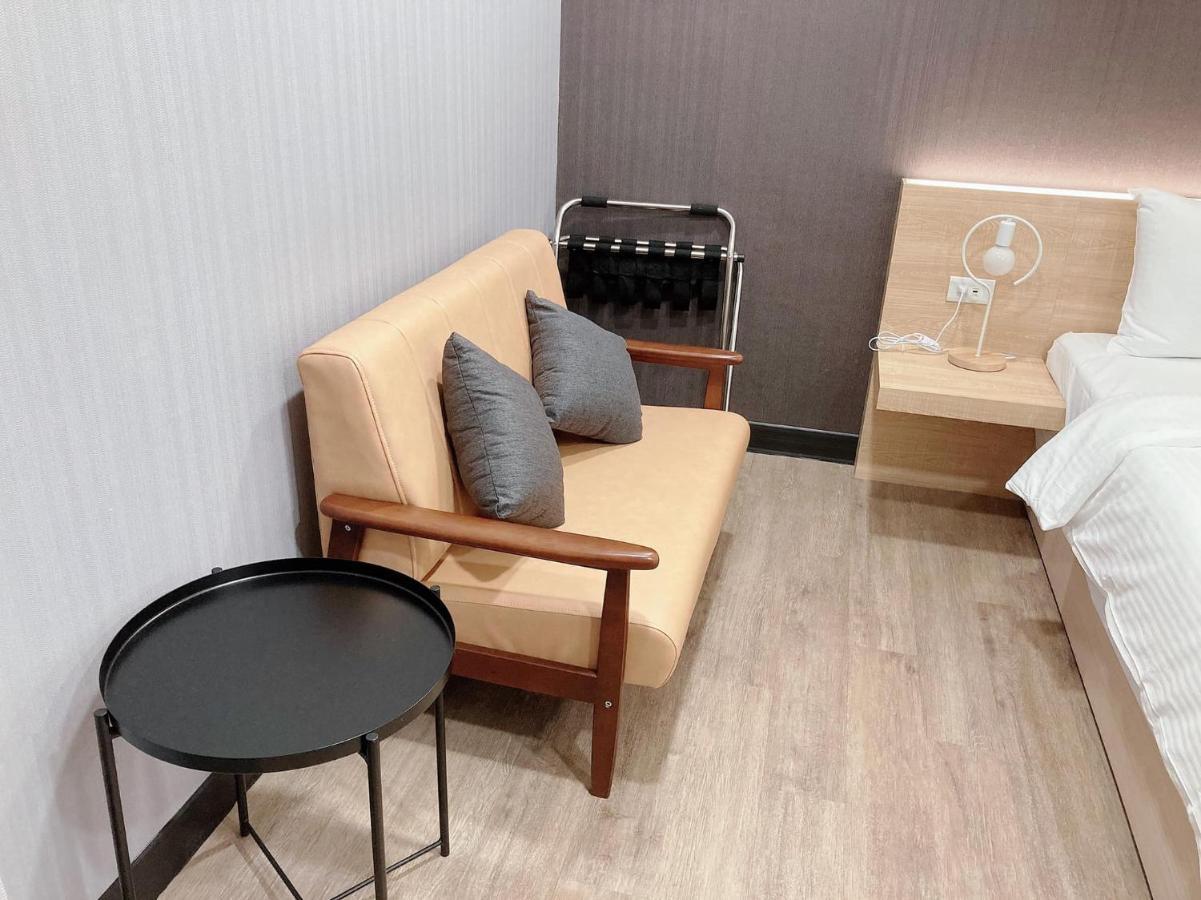Cy Hotel Тайпей Екстериор снимка