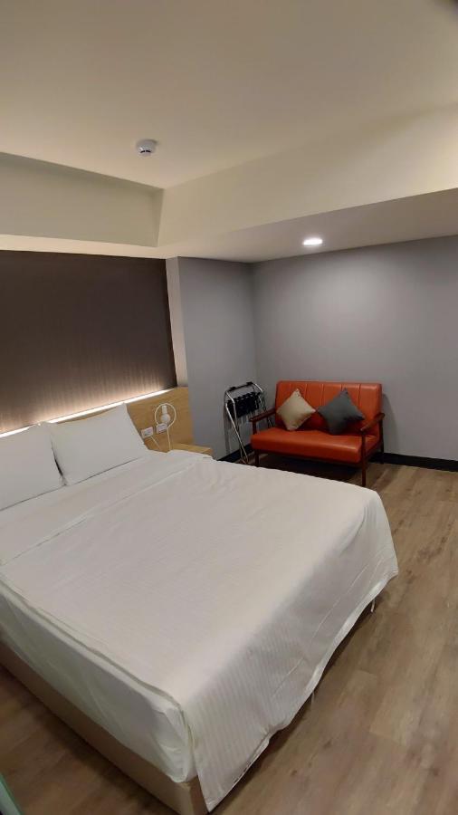 Cy Hotel Тайпей Екстериор снимка