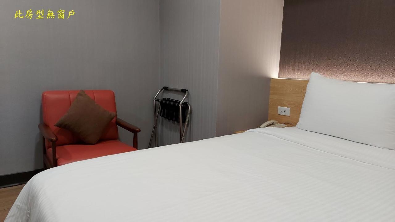 Cy Hotel Тайпей Екстериор снимка